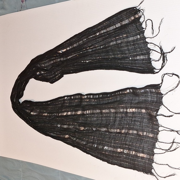 AMICI ACCESSORIES Set Of 4 Scarfs - Picture 4 of 12